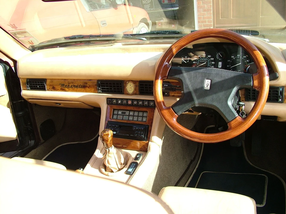 1994 Maserati 222 - Image 3 of 3