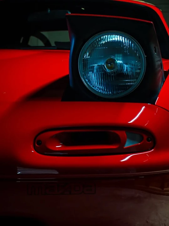 1994 Mazda NA MX-5 Miata - Image 10 of 16