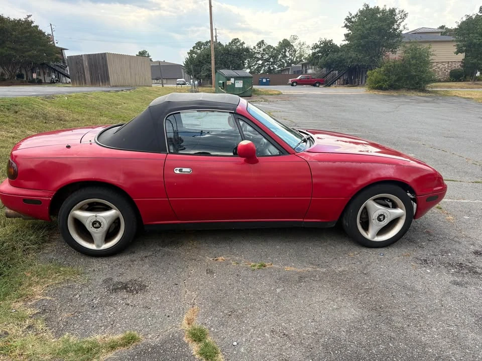 1994 Mazda NA MX-5 Miata - Image 4 of 10