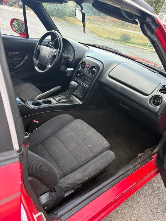 1994 Mazda NA MX-5 Miata - Image 8 of 10
