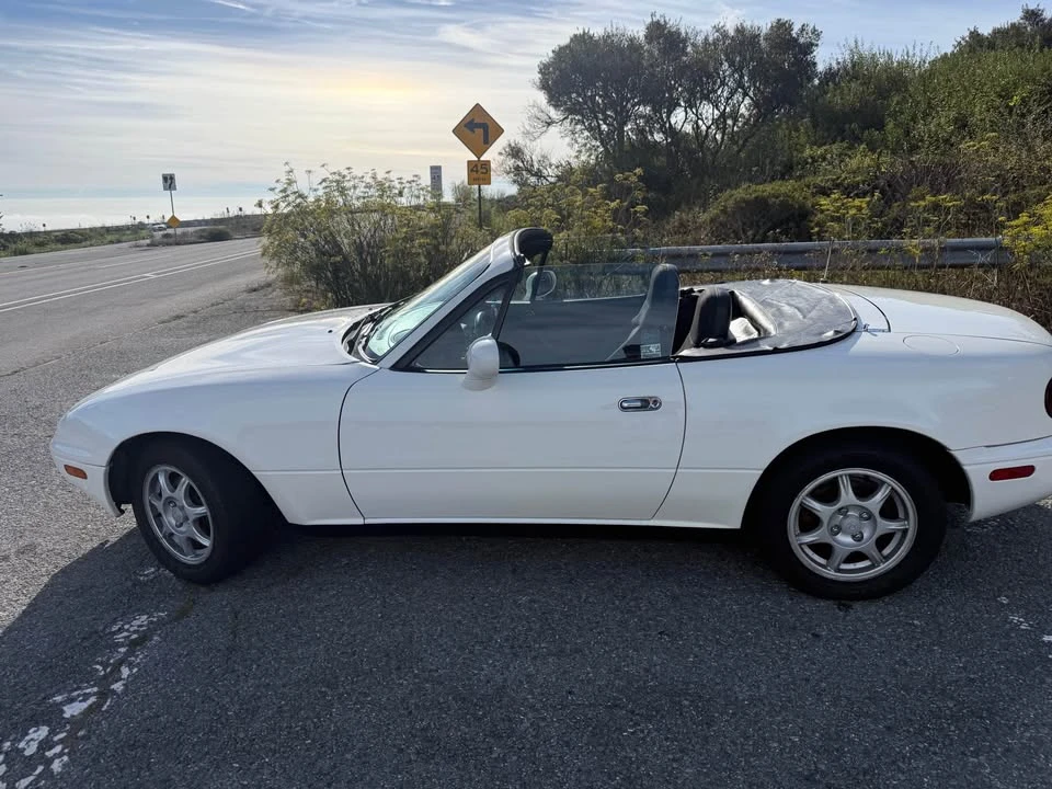 1994 Mazda NA MX-5 Miata - Image 4 of 17