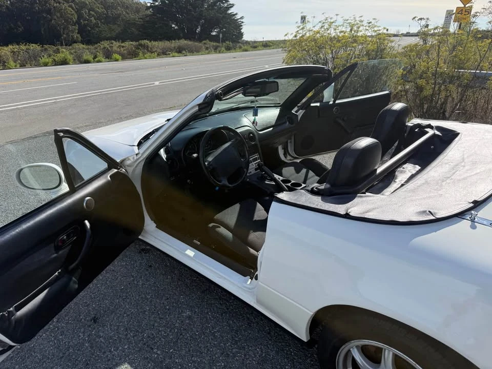 1994 Mazda NA MX-5 Miata - Image 17 of 17