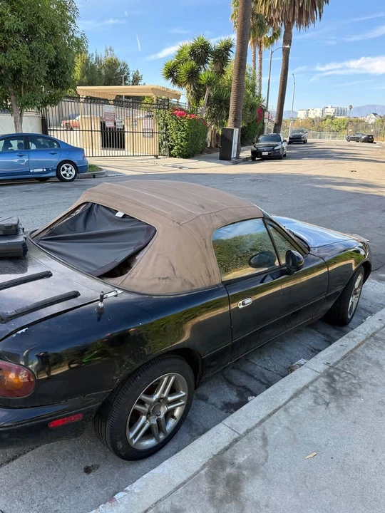 1994 Mazda NA MX-5 Miata - Image 7 of 12
