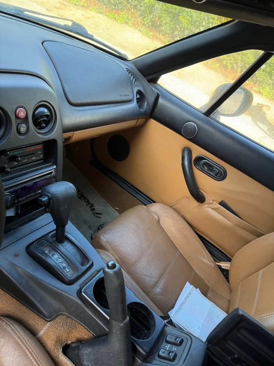 1994 Mazda NA MX-5 Miata - Image 11 of 12