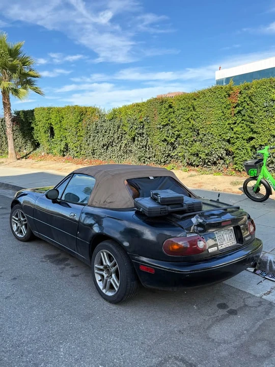 1994 Mazda NA MX-5 Miata - Image 5 of 12