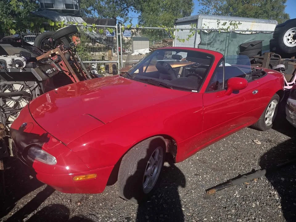 1994 Mazda NA MX-5 Miata - Image 2 of 10