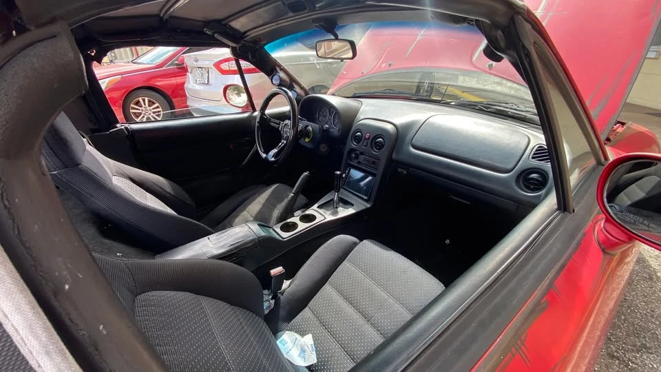 1994 Mazda NA MX-5 Miata - Image 9 of 9