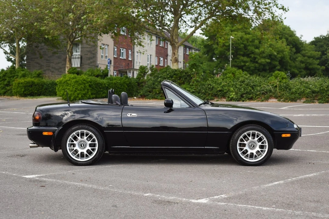 1994 Mazda NA MX-5 Miata - Image 13 of 30