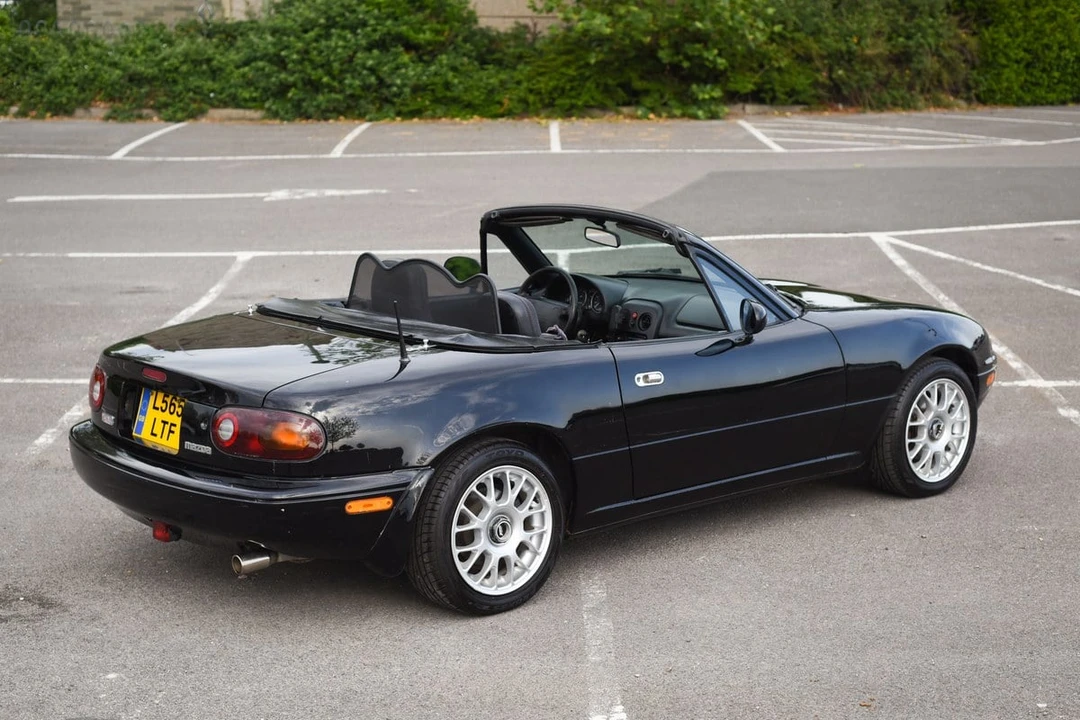 1994 Mazda NA MX-5 Miata - Image 16 of 30