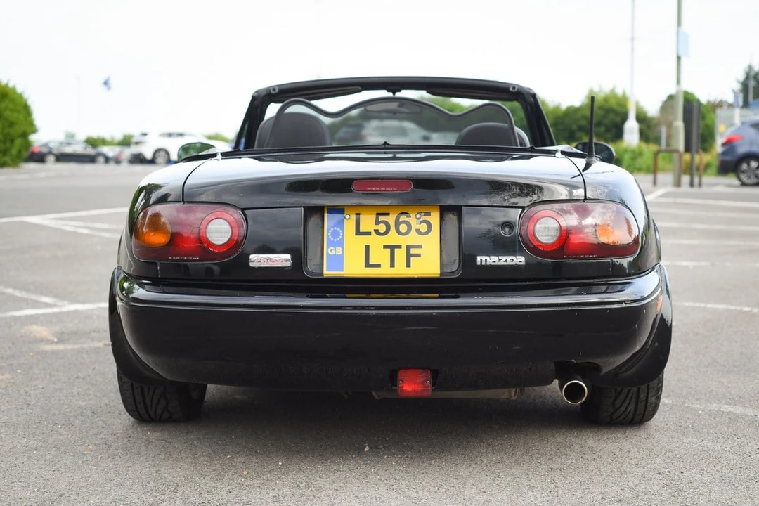 1994 Mazda NA MX-5 Miata - Image 18 of 30