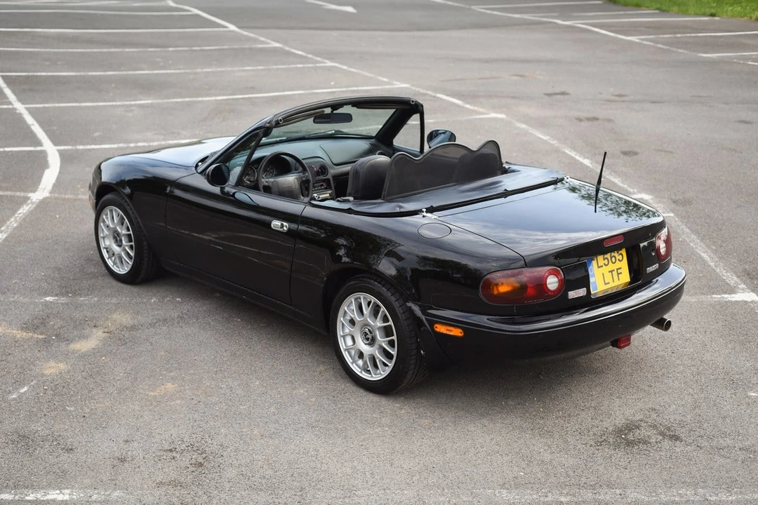 1994 Mazda NA MX-5 Miata - Image 19 of 30