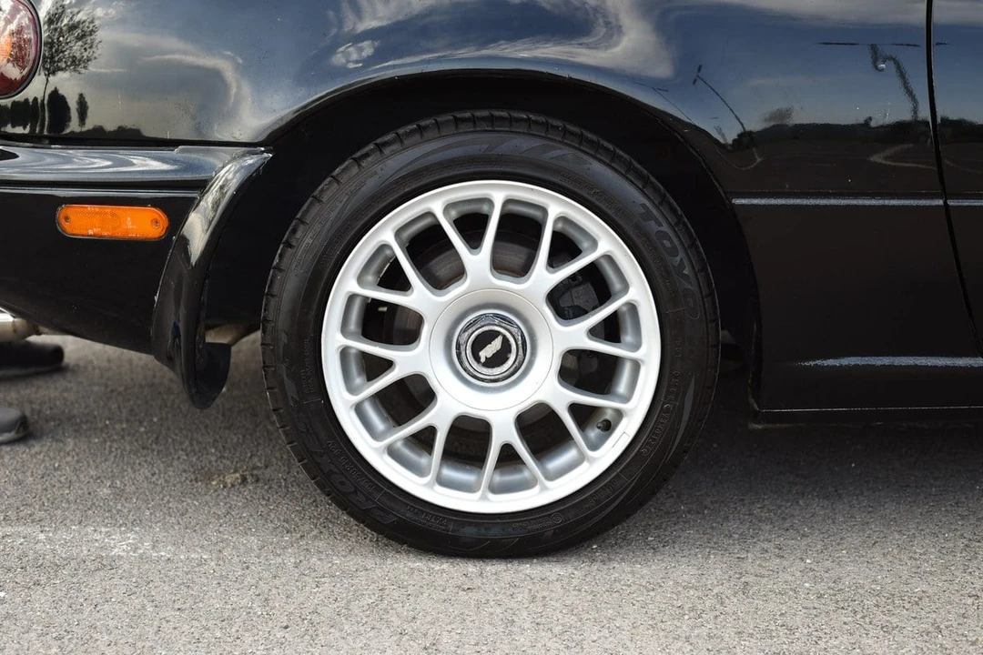 1994 Mazda NA MX-5 Miata - Image 28 of 30