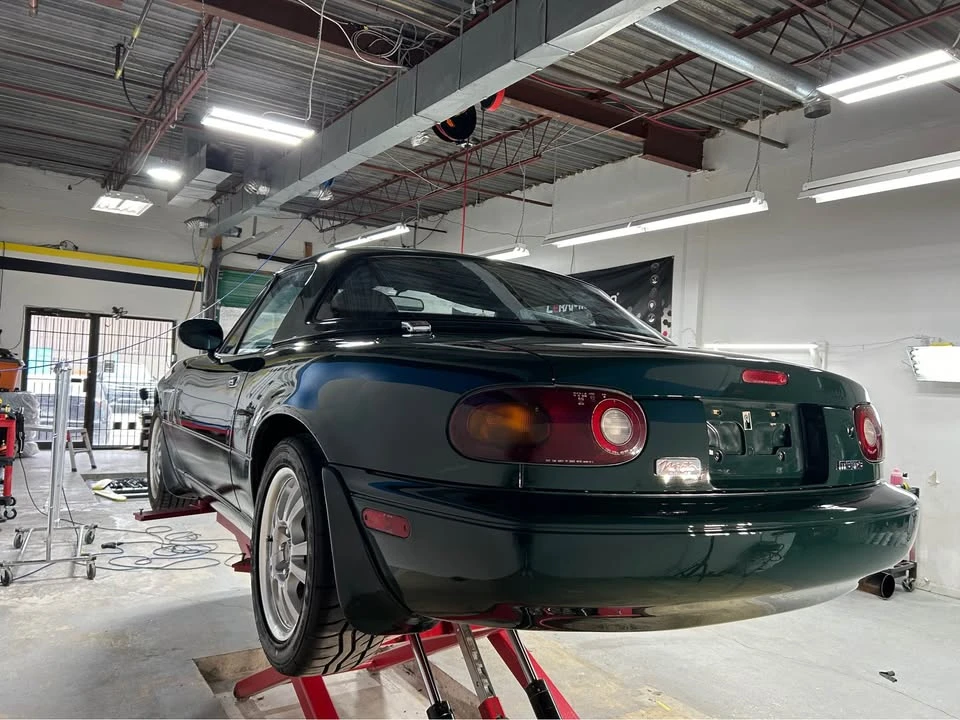 1994 Mazda NA MX-5 Miata - Image 9 of 12
