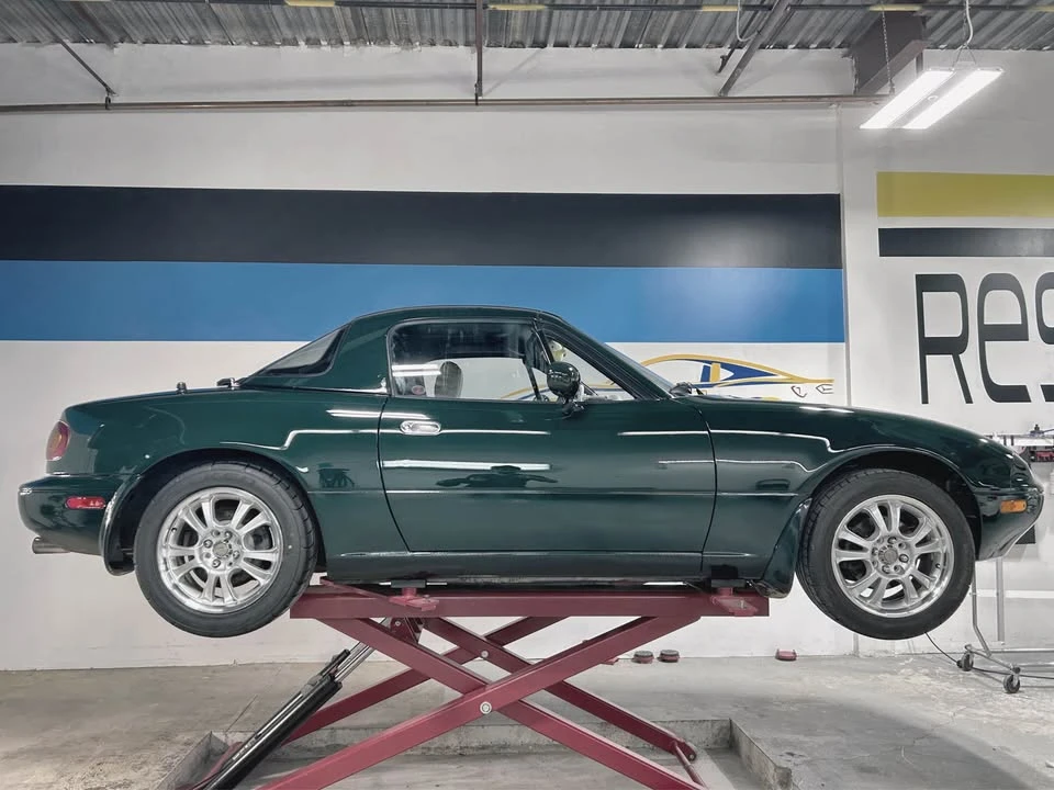 1994 Mazda NA MX-5 Miata - Image 6 of 12