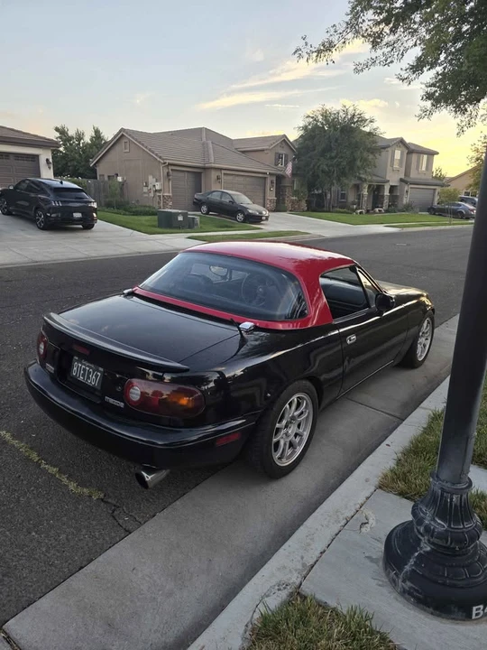 1994 Mazda NA MX-5 Miata - Image 2 of 12