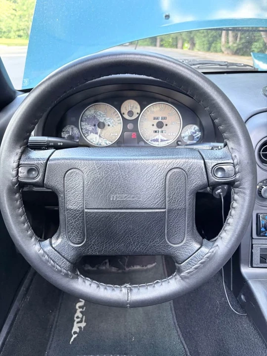 1994 Mazda NA MX-5 Miata - Image 12 of 17