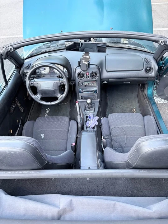 1994 Mazda NA MX-5 Miata - Image 11 of 17