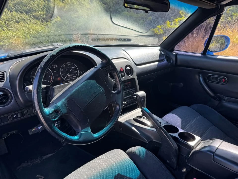 1994 Mazda NA MX-5 Miata - Image 6 of 11