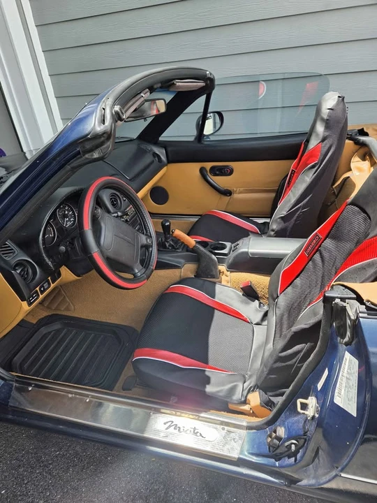 1994 Mazda NA MX-5 Miata - Image 10 of 18