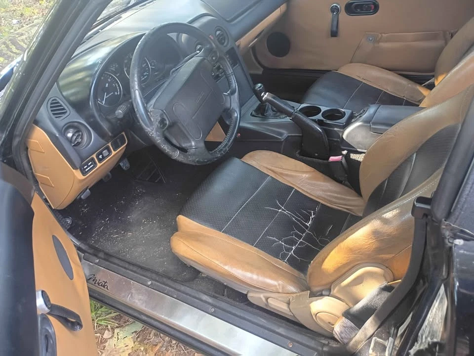 1994 Mazda NA MX-5 Miata - Image 7 of 11