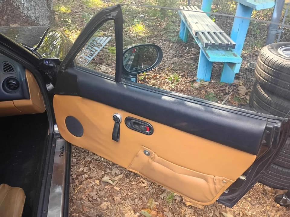 1994 Mazda NA MX-5 Miata - Image 5 of 11