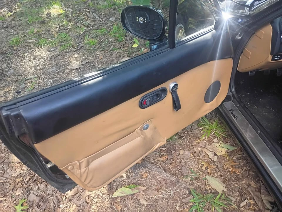 1994 Mazda NA MX-5 Miata - Image 6 of 11