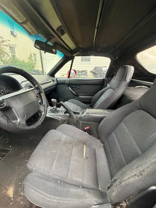 1994 Mazda NA MX-5 Miata - Image 12 of 15