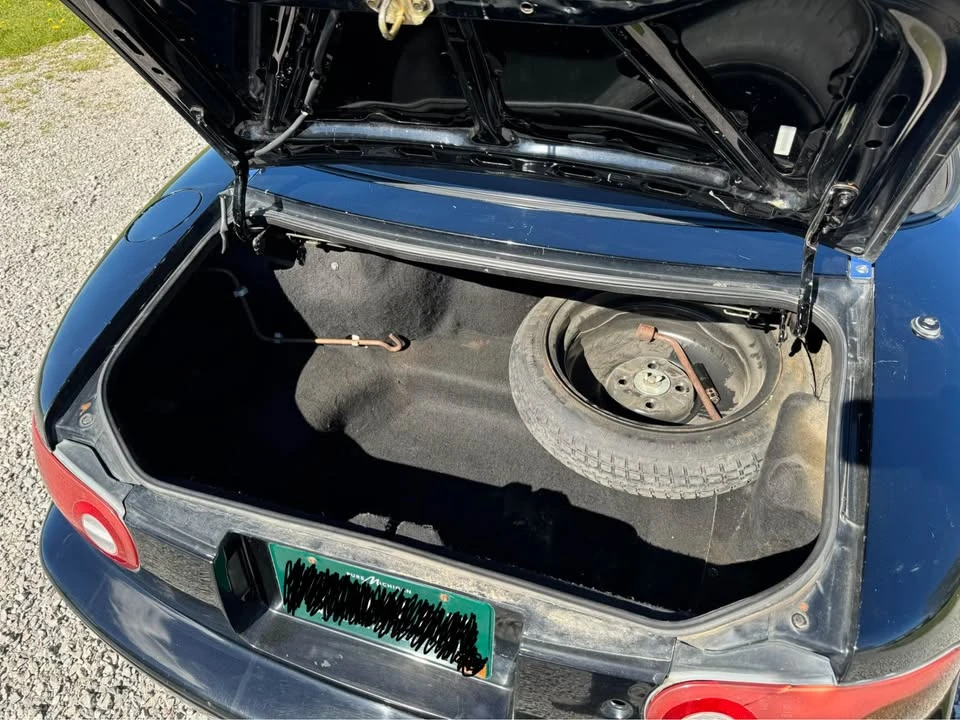 1994 Mazda NA MX-5 Miata - Image 12 of 13