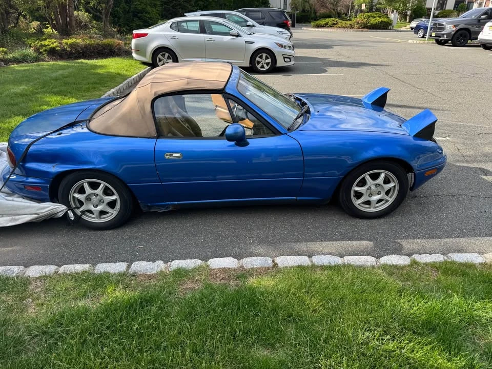 1994 Mazda NA MX-5 Miata - Image 15 of 16