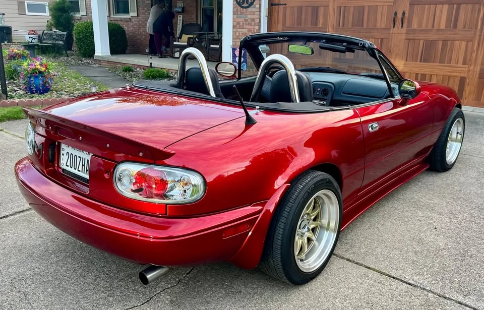 1994 Mazda NA MX-5 Miata - Image 5 of 16