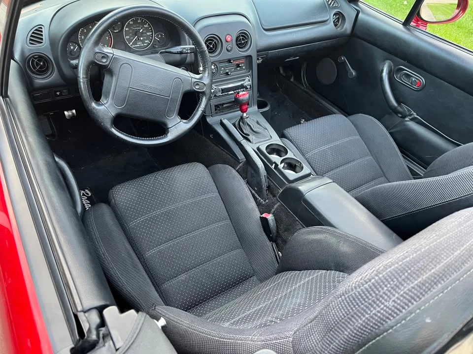 1994 Mazda NA MX-5 Miata - Image 8 of 16