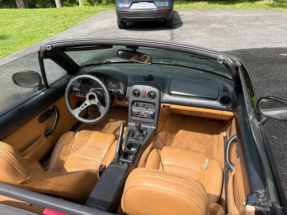 1994 Mazda NA MX-5 Miata - Image 5 of 9