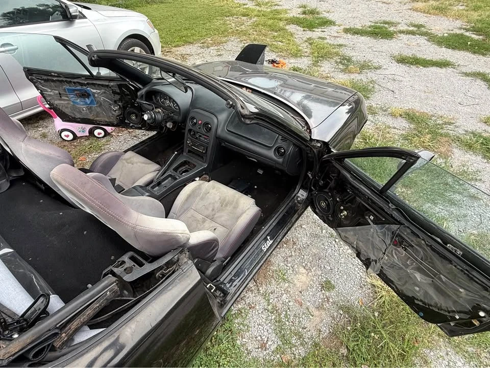 1994 Mazda NA MX-5 Miata - Image 6 of 8