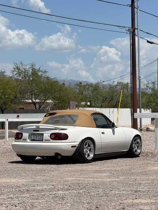 1994 Mazda NA MX-5 Miata - Image 9 of 13