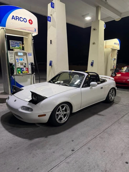 1994 Mazda NA MX-5 Miata - Image 2 of 13