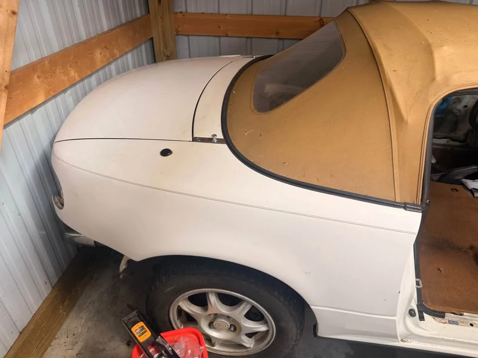 1994 Mazda NA MX-5 Miata - Image 2 of 19