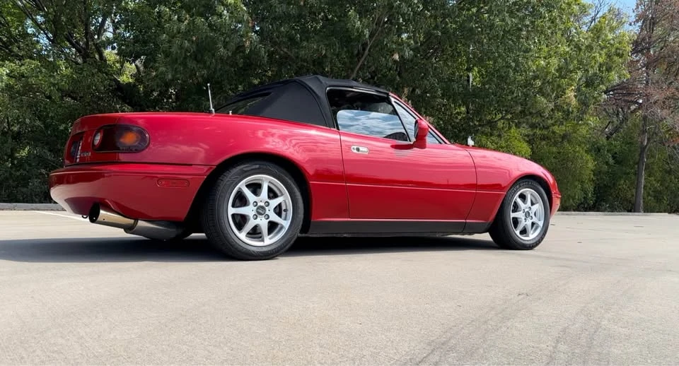 1994 Mazda NA MX-5 Miata - Image 6 of 10