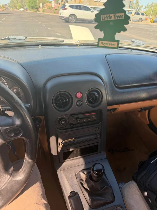 1994 Mazda NA MX-5 Miata - Image 10 of 13