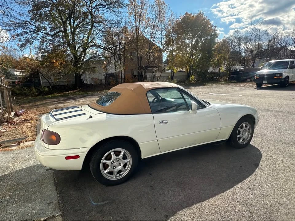 1994 Mazda NA MX-5 Miata - Image 4 of 7