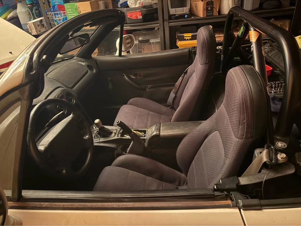 1994 Mazda NA MX-5 Miata - Image 6 of 10