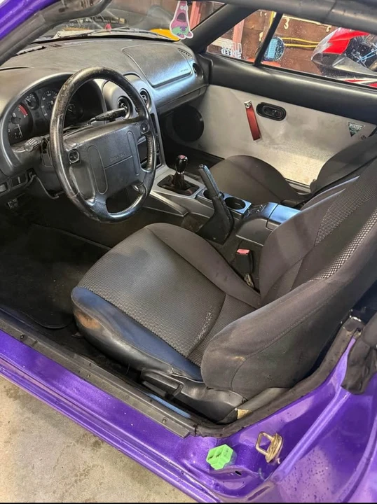 1994 Mazda NA MX-5 Miata - Image 8 of 15