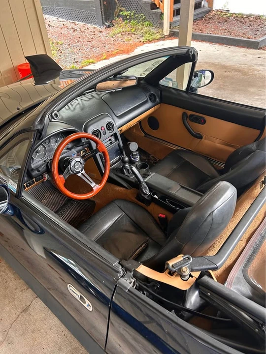 1994 Mazda NA MX-5 Miata - Image 11 of 15