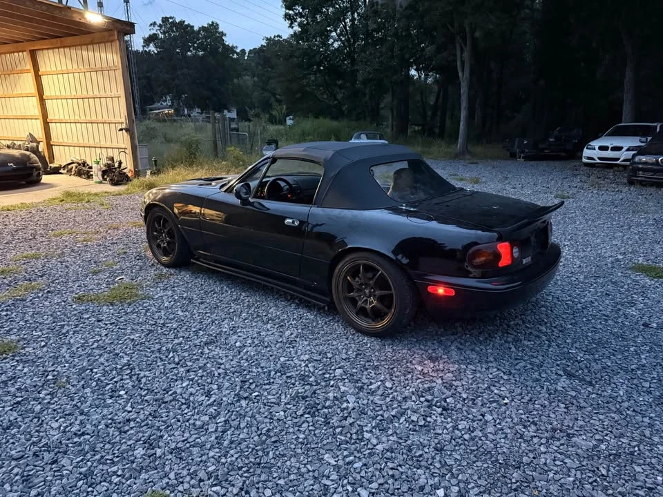 1994 Mazda NA MX-5 Miata - Image 5 of 10