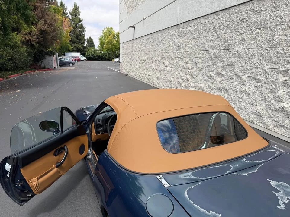 1994 Mazda NA MX-5 Miata - Image 16 of 17