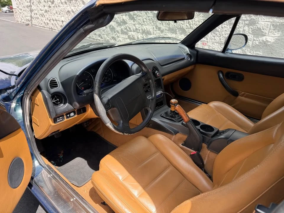 1994 Mazda NA MX-5 Miata - Image 10 of 17