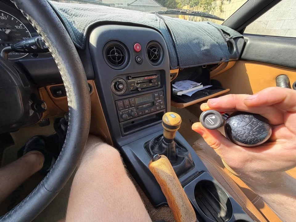1994 Mazda NA MX-5 Miata - Image 8 of 11