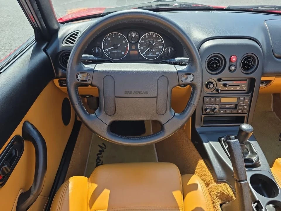 1994 Mazda NA MX-5 Miata - Image 6 of 11