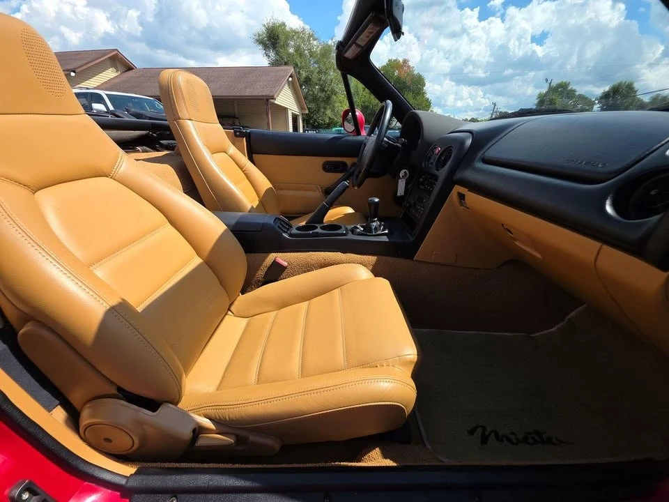 1994 Mazda NA MX-5 Miata - Image 8 of 11