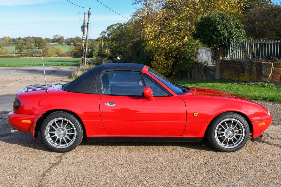 1994 Mazda NA MX-5 Miata - Image 8 of 28