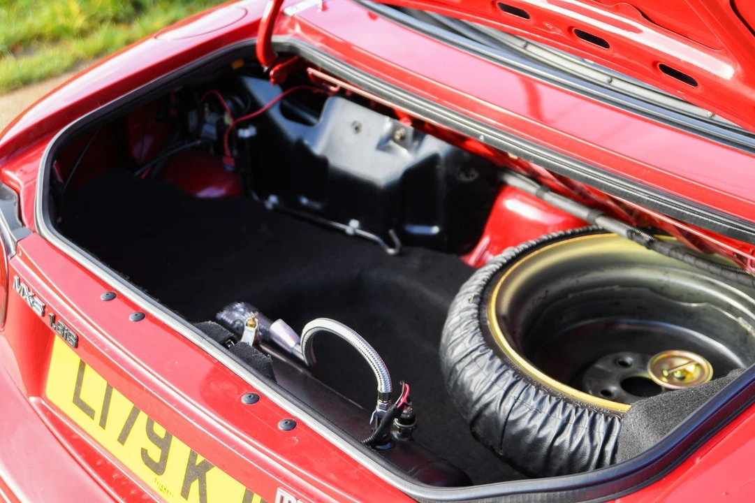 1994 Mazda NA MX-5 Miata - Image 20 of 28